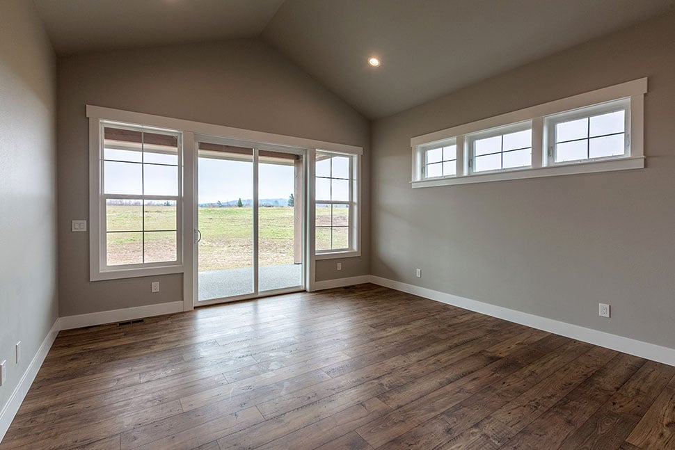Craftsman, Ranch Plan with 3285 Sq. Ft., 3 Bedrooms, 3 Bathrooms, 3 Car Garage Picture 30
