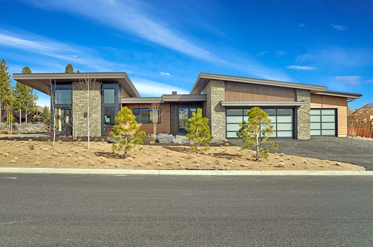 Contemporary, Modern Plan with 3338 Sq. Ft., 3 Bedrooms, 4 Bathrooms, 3 Car Garage Picture 2