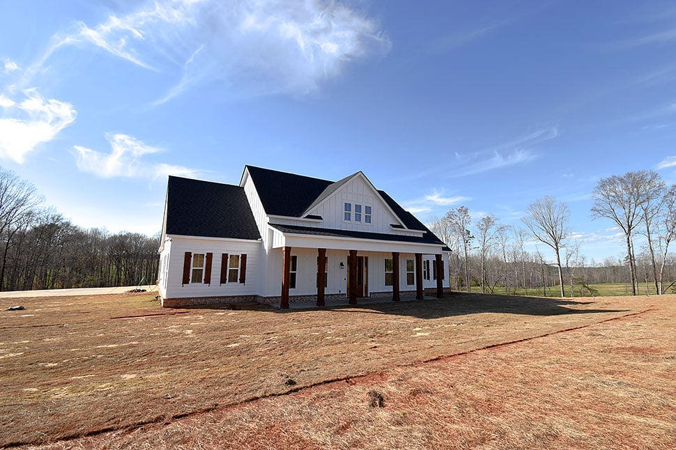 Country, Farmhouse, One-Story, Traditional Plan with 2390 Sq. Ft., 4 Bedrooms, 3 Bathrooms, 2 Car Garage Picture 22