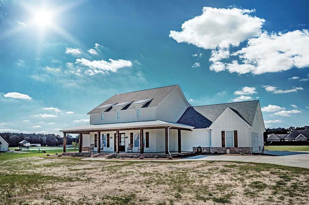 Barndominium, Country, Farmhouse Plan with 3410 Sq. Ft., 5 Bedrooms, 4 Bathrooms, 3 Car Garage Picture 2
