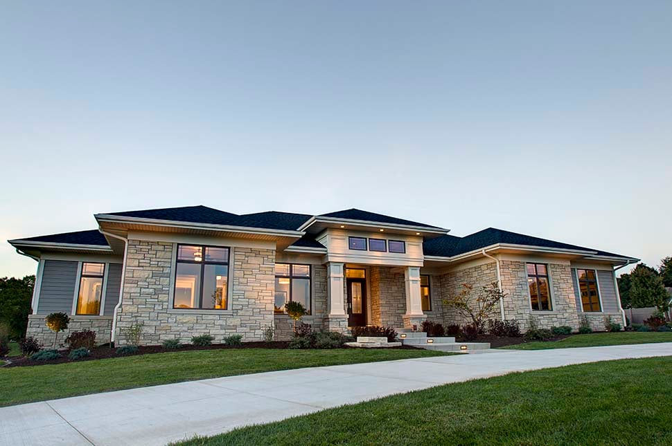 Contemporary, Prairie Style Plan with 6114 Sq. Ft., 4 Bedrooms, 6 Bathrooms, 4 Car Garage Picture 3