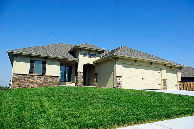 Tuscan Plan with 1720 Sq. Ft., 3 Bedrooms, 2 Bathrooms, 3 Car Garage Elevation