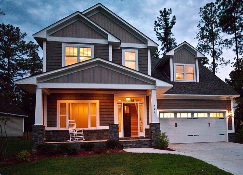 Craftsman, Traditional Plan with 1943 Sq. Ft., 3 Bedrooms, 3 Bathrooms, 3 Car Garage Picture 8