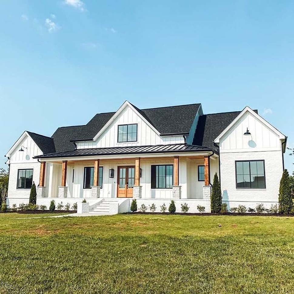 Country, Farmhouse, New American Style Plan with 2400 Sq. Ft., 4 Bedrooms, 4 Bathrooms, 3 Car Garage Picture 5