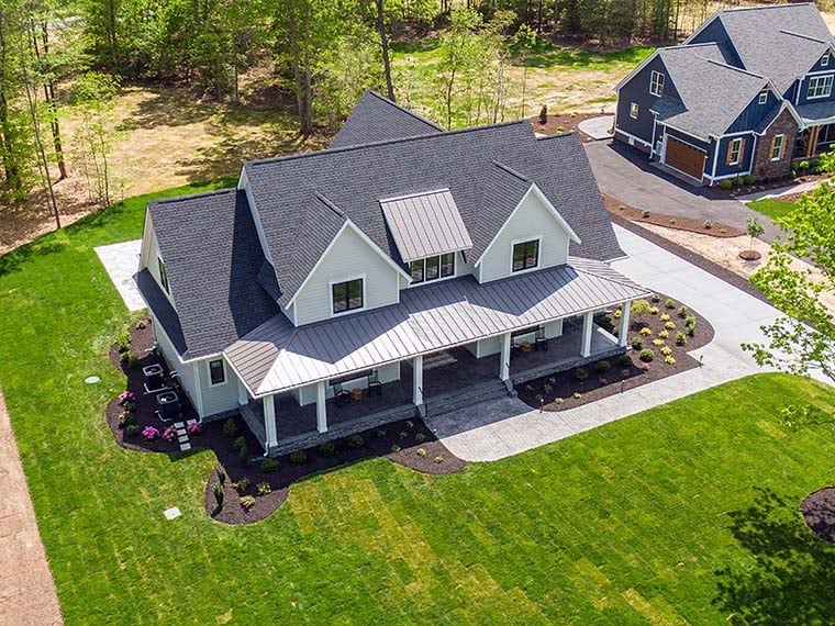 Country, Farmhouse, Traditional Plan with 3952 Sq. Ft., 4 Bedrooms, 4 Bathrooms, 3 Car Garage Picture 6
