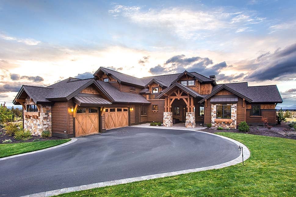Country, Craftsman Plan with 3959 Sq. Ft., 3 Bedrooms, 5 Bathrooms, 3 Car Garage Elevation