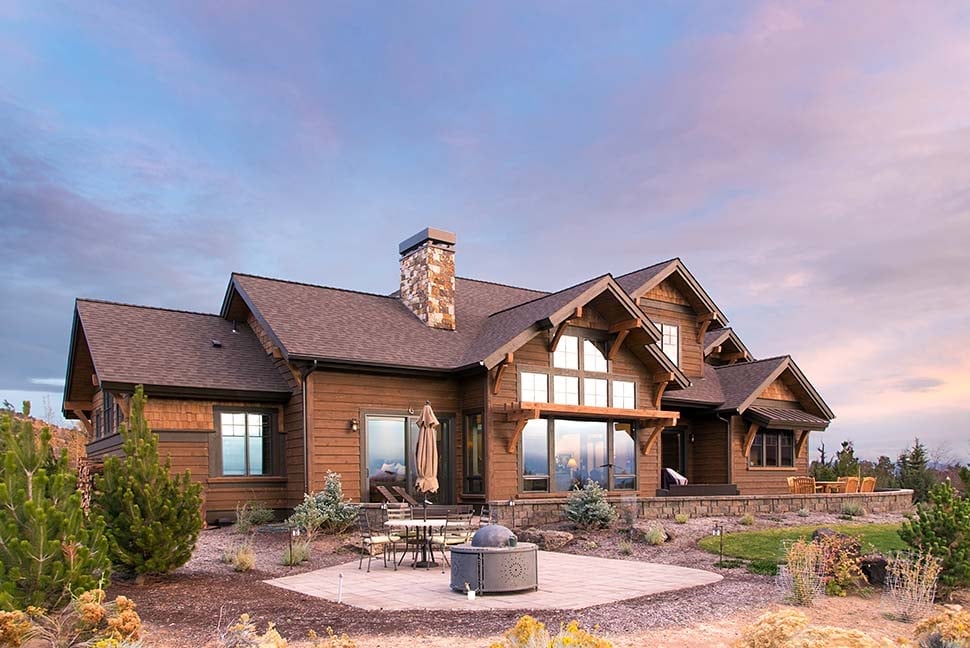 Country, Craftsman Plan with 3959 Sq. Ft., 3 Bedrooms, 5 Bathrooms, 3 Car Garage Picture 2