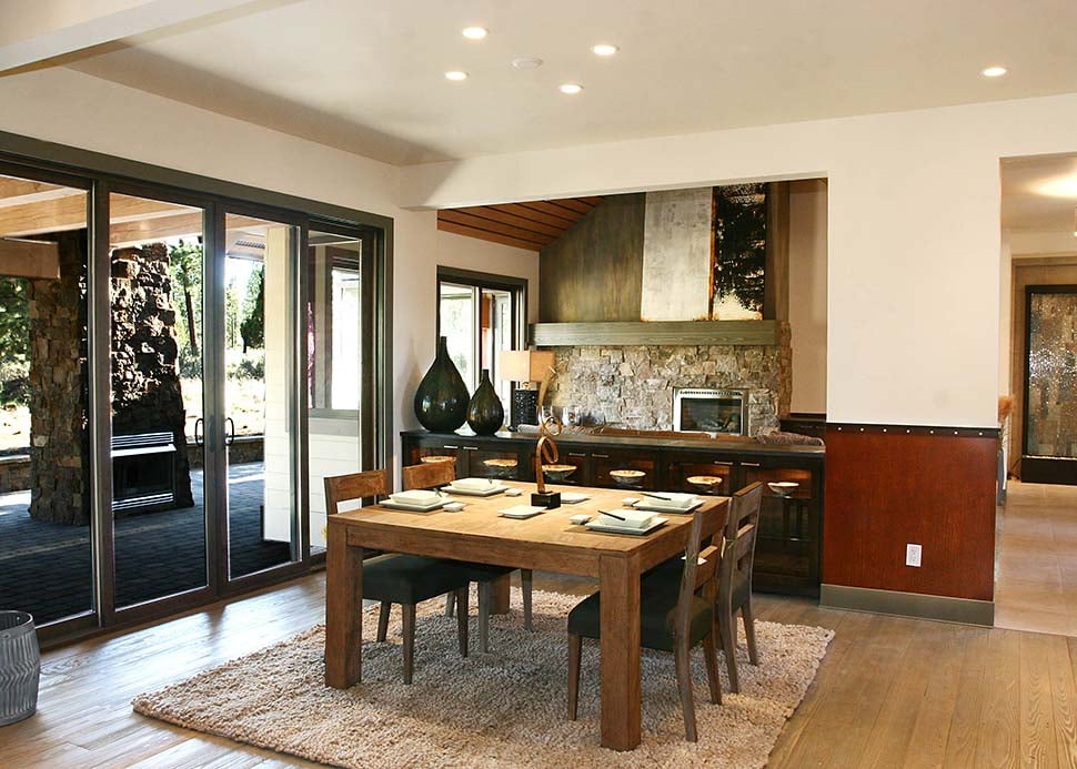 Bungalow, Contemporary Plan with 3513 Sq. Ft., 4 Bedrooms, 4 Bathrooms, 3 Car Garage Picture 13