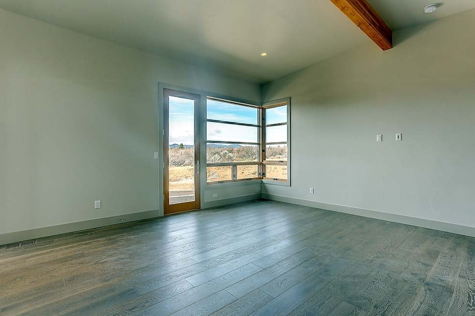 Gallery Picture 12