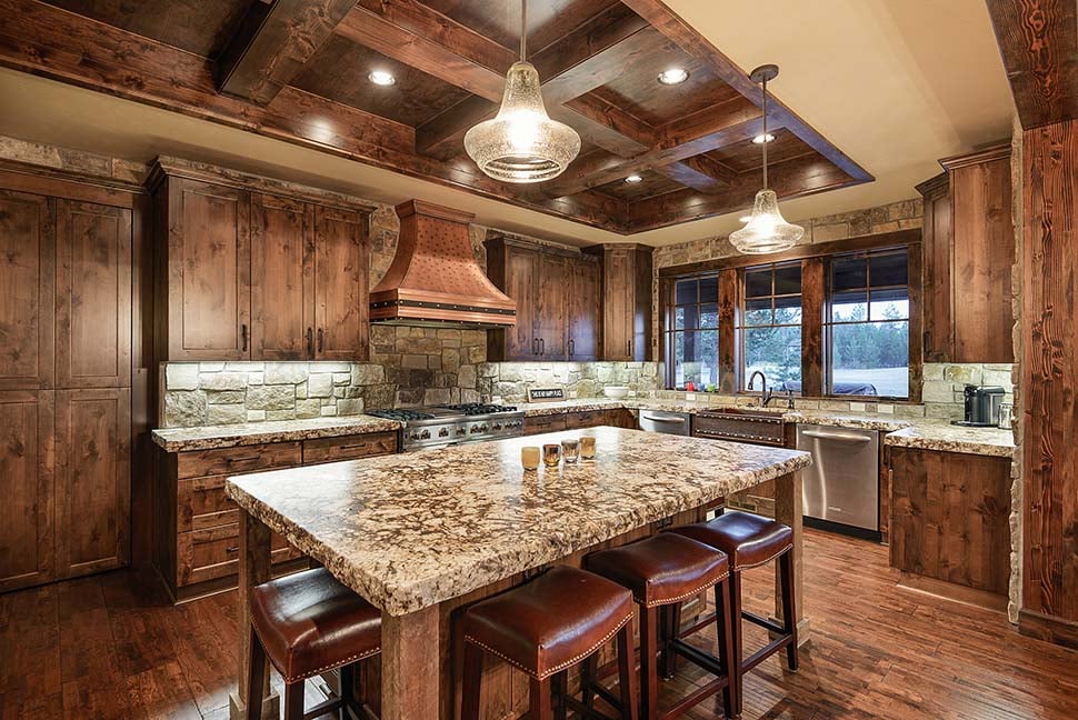 Craftsman Plan with 4964 Sq. Ft., 5 Bedrooms, 6 Bathrooms, 3 Car Garage Picture 12