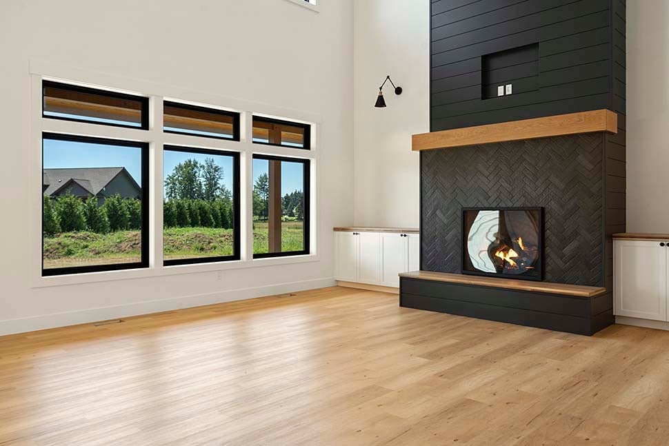 Country, Farmhouse Plan with 3864 Sq. Ft., 5 Bedrooms, 4 Bathrooms, 2 Car Garage Picture 16