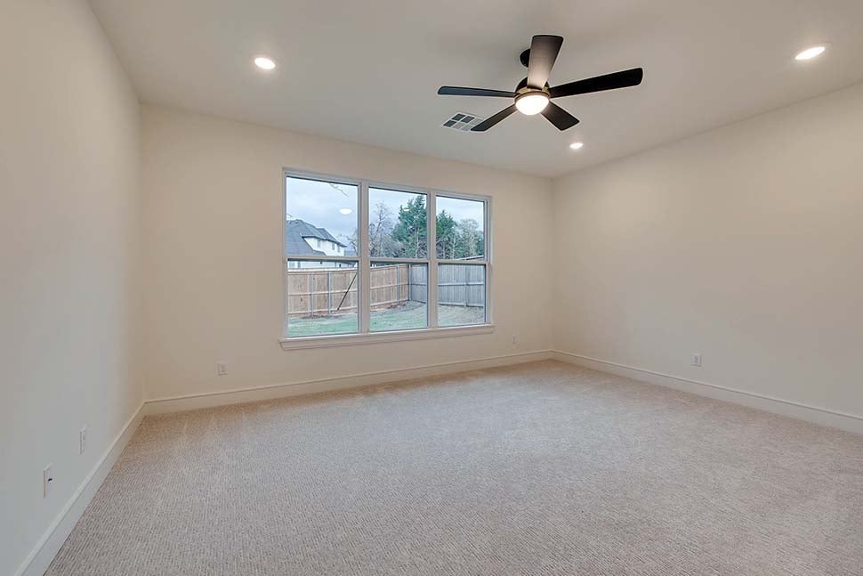 Gallery Picture 10