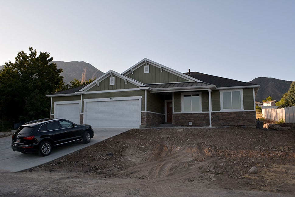Craftsman, New American Style, Traditional Plan with 2963 Sq. Ft., 5 Bedrooms, 3 Bathrooms, 3 Car Garage Picture 24