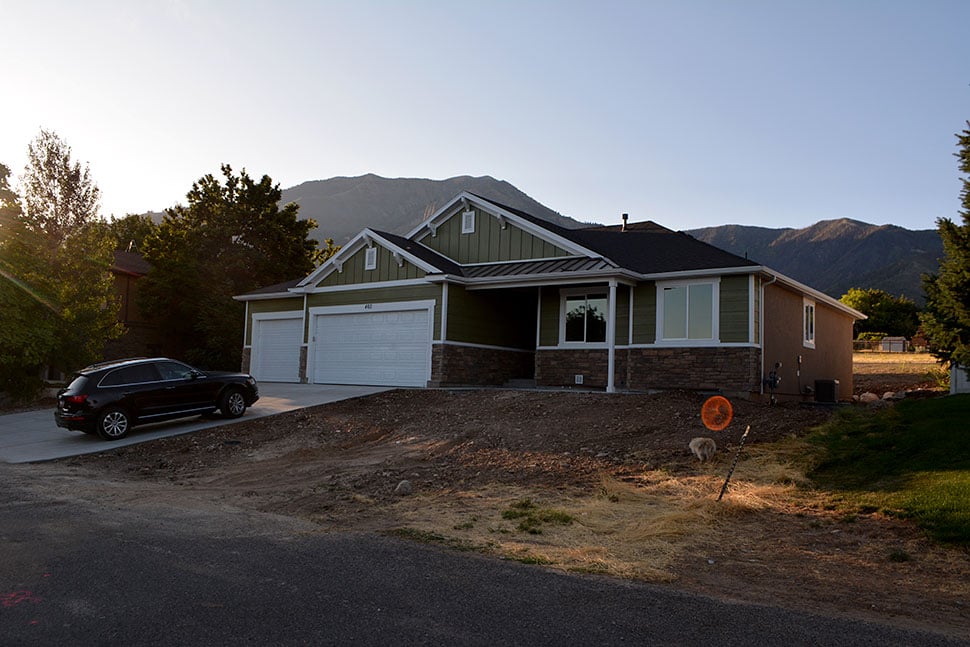 Craftsman, New American Style, Traditional Plan with 2963 Sq. Ft., 5 Bedrooms, 3 Bathrooms, 3 Car Garage Picture 27