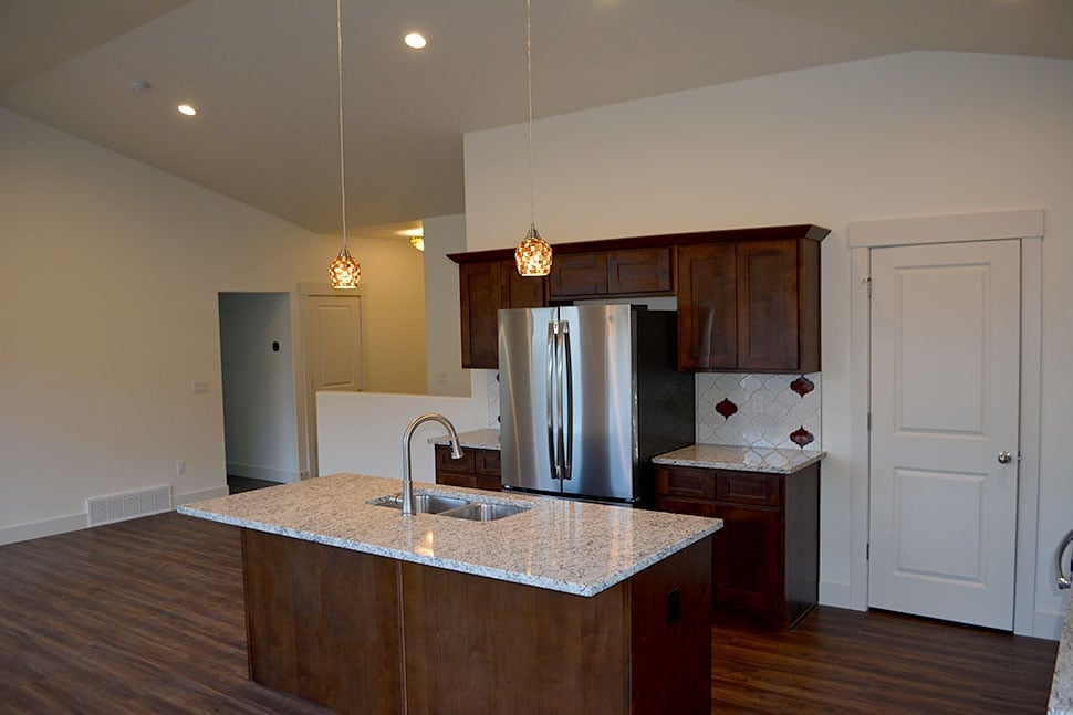 Craftsman, New American Style, Traditional Plan with 2963 Sq. Ft., 5 Bedrooms, 3 Bathrooms, 3 Car Garage Picture 29