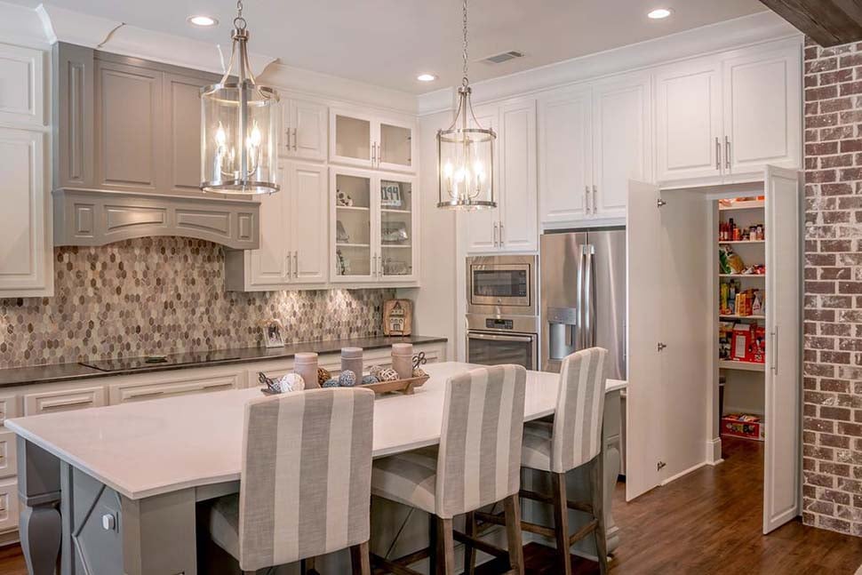 Country, European, French Country Plan with 2487 Sq. Ft., 3 Bedrooms, 2 Bathrooms, 2 Car Garage Picture 14