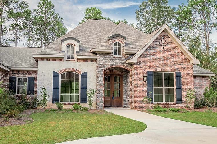 Country, European, French Country Plan with 3287 Sq. Ft., 4 Bedrooms, 4 Bathrooms, 2 Car Garage Picture 3