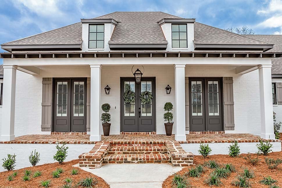 Acadian, French Country, Southern Plan with 2854 Sq. Ft., 3 Bedrooms, 2 Bathrooms, 3 Car Garage Picture 3