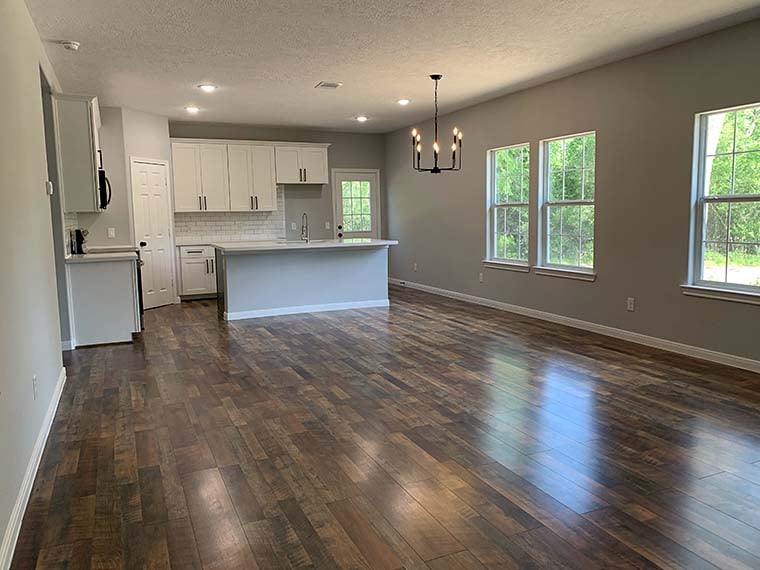 Bungalow, Cottage, Craftsman Plan with 1545 Sq. Ft., 3 Bedrooms, 2 Bathrooms, 2 Car Garage Picture 7