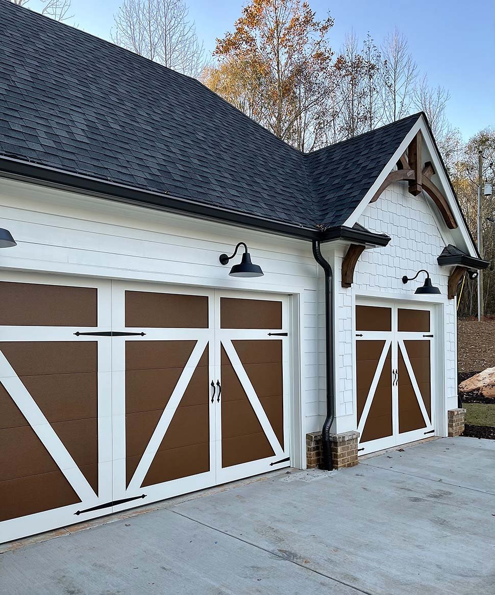 Craftsman, Farmhouse Plan with 3088 Sq. Ft., 4 Bedrooms, 4 Bathrooms, 4 Car Garage Picture 10