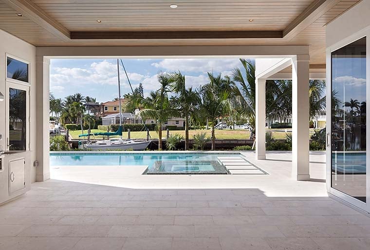 Coastal, Contemporary, Florida Plan with 4532 Sq. Ft., 4 Bedrooms, 5 Bathrooms, 3 Car Garage Picture 5