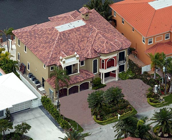 Italian, Mediterranean Plan with 5176 Sq. Ft., 5 Bedrooms, 7 Bathrooms, 3 Car Garage Picture 3