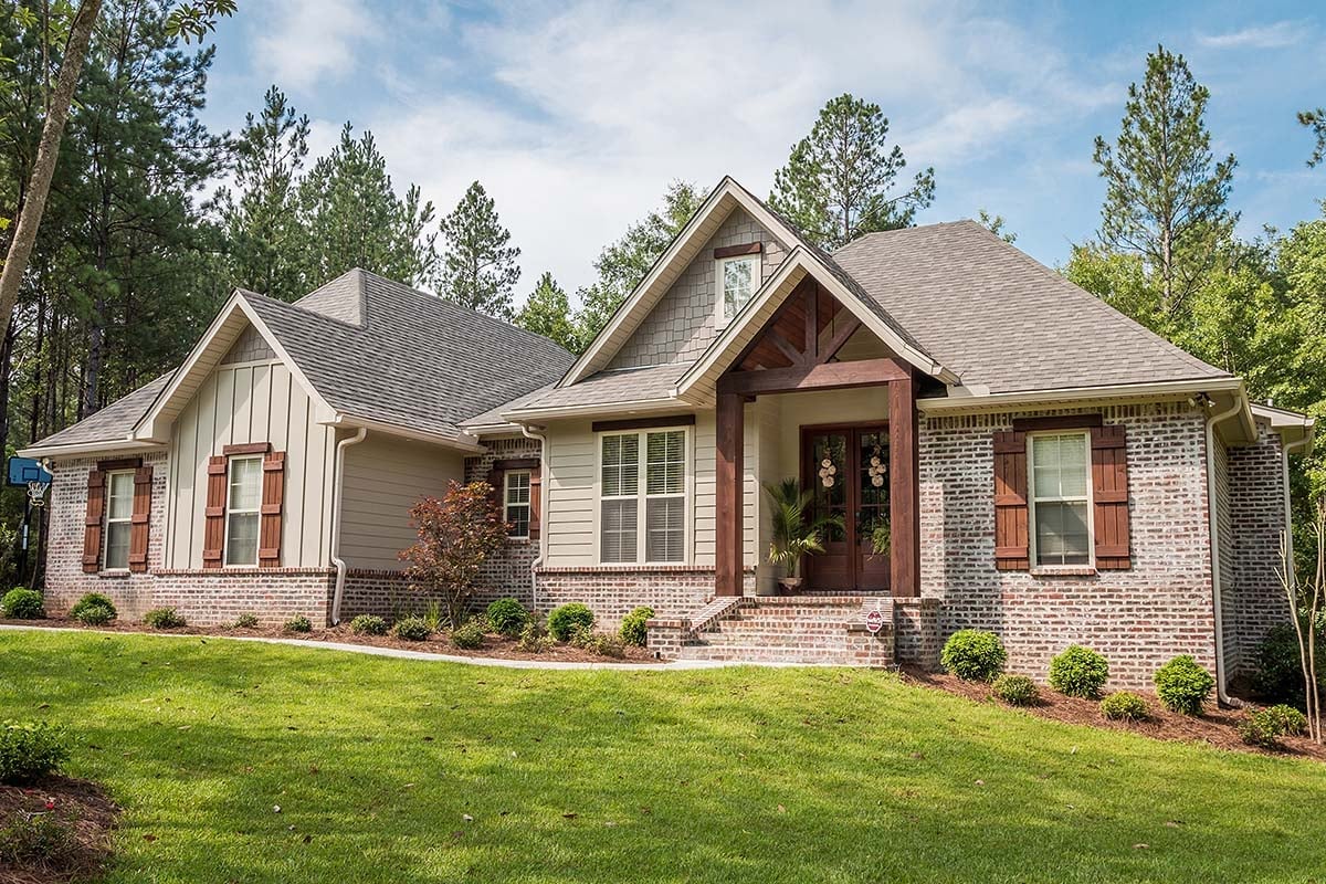 Country, Craftsman, Traditional Plan with 1769 Sq. Ft., 3 Bedrooms, 2 Bathrooms, 2 Car Garage Elevation