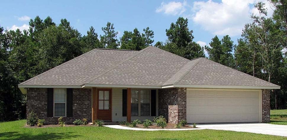 Country, Ranch, Traditional Plan with 1300 Sq. Ft., 3 Bedrooms, 2 Bathrooms, 2 Car Garage Picture 2