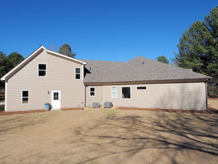 Craftsman Plan with 2780 Sq. Ft., 4 Bedrooms, 3 Bathrooms, 2 Car Garage Picture 11