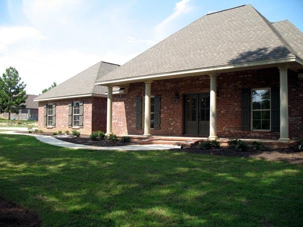 Acadian, Country, Farmhouse, Southern, Traditional Plan with 1934 Sq. Ft., 3 Bedrooms, 2 Bathrooms, 2 Car Garage Picture 9