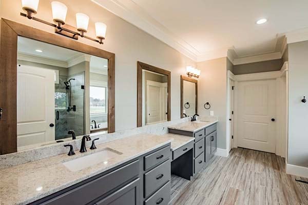 Cottage, Country, Craftsman Plan with 3145 Sq. Ft., 4 Bedrooms, 4 Bathrooms, 3 Car Garage Picture 10