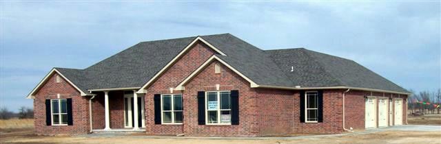 European, Traditional Plan with 2096 Sq. Ft., 3 Bedrooms, 3 Bathrooms, 3 Car Garage Picture 11