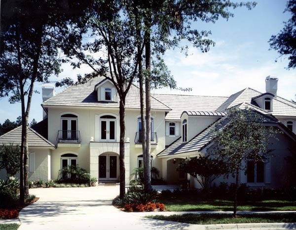 European, French Country Plan with 5268 Sq. Ft., 4 Bedrooms, 6 Bathrooms, 3 Car Garage Picture 6