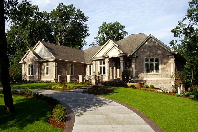 Traditional Plan with 4373 Sq. Ft., 2 Bedrooms, 3 Bathrooms, 4 Car Garage Elevation