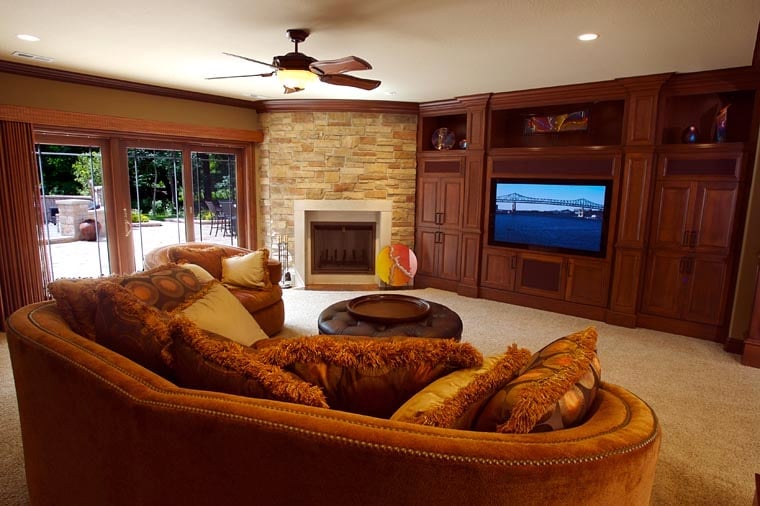 Traditional Plan with 4373 Sq. Ft., 2 Bedrooms, 3 Bathrooms, 4 Car Garage Picture 15