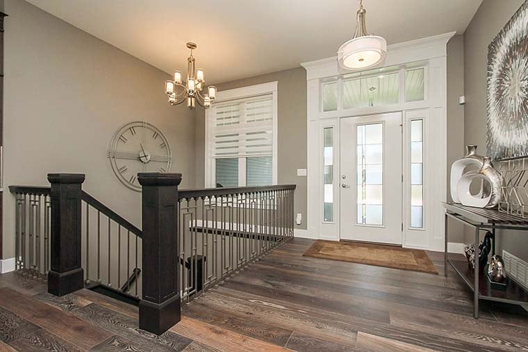 Craftsman, Ranch, Traditional Plan with 3235 Sq. Ft., 5 Bedrooms, 4 Bathrooms, 3 Car Garage Picture 6