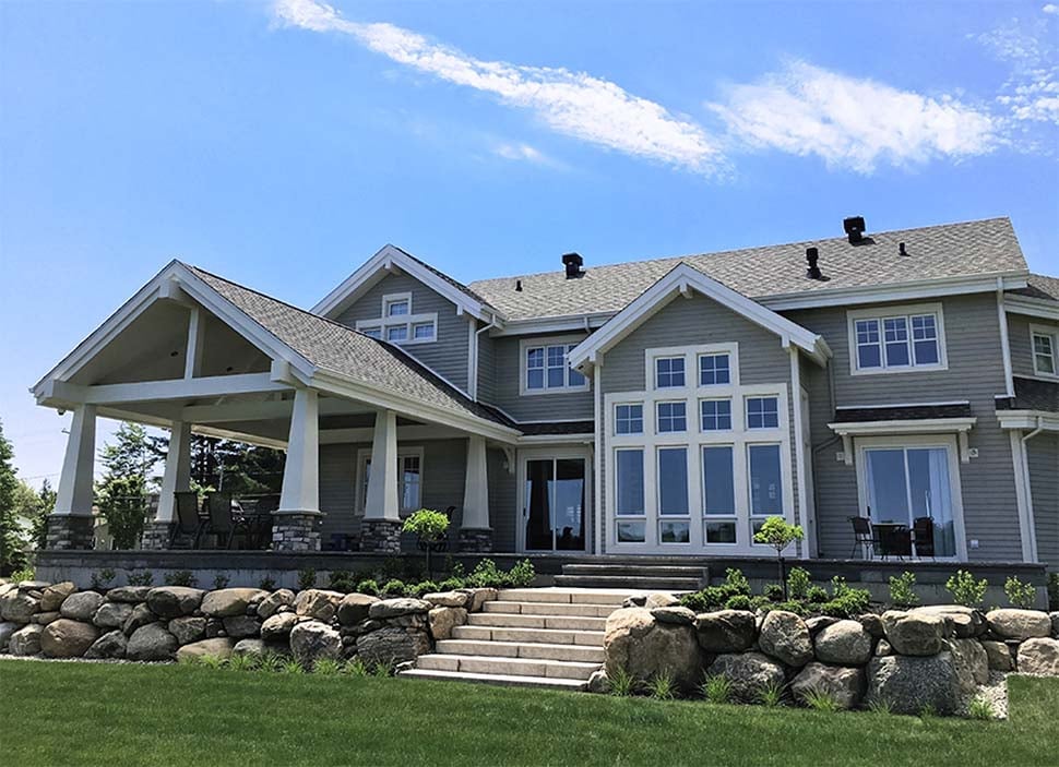 Bungalow, Craftsman, Prairie Style Plan with 3753 Sq. Ft., 4 Bedrooms, 3 Bathrooms, 3 Car Garage Rear Elevation