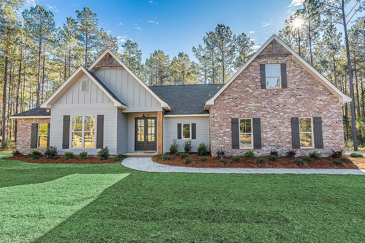 Country, Farmhouse, Traditional Plan with 2095 Sq. Ft., 4 Bedrooms, 2 Bathrooms, 2 Car Garage Elevation