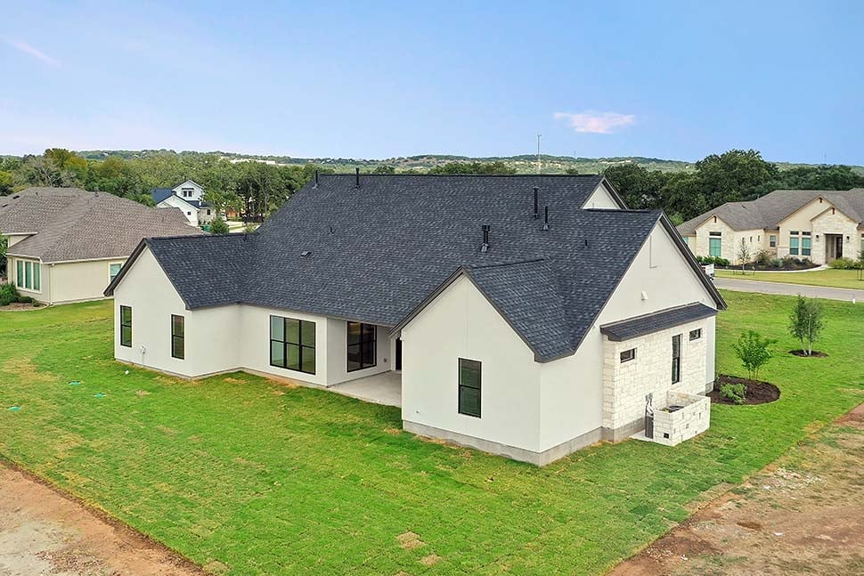 Craftsman, Farmhouse, Traditional Plan with 3055 Sq. Ft., 4 Bedrooms, 4 Bathrooms, 3 Car Garage Picture 11