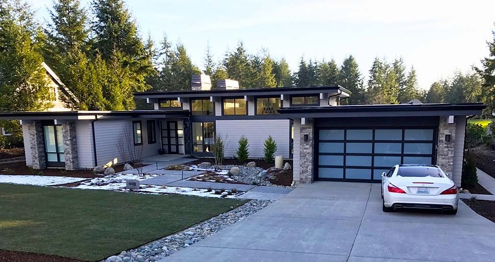 Contemporary, Modern Plan with 2557 Sq. Ft., 3 Bedrooms, 3 Bathrooms, 2 Car Garage Picture 5