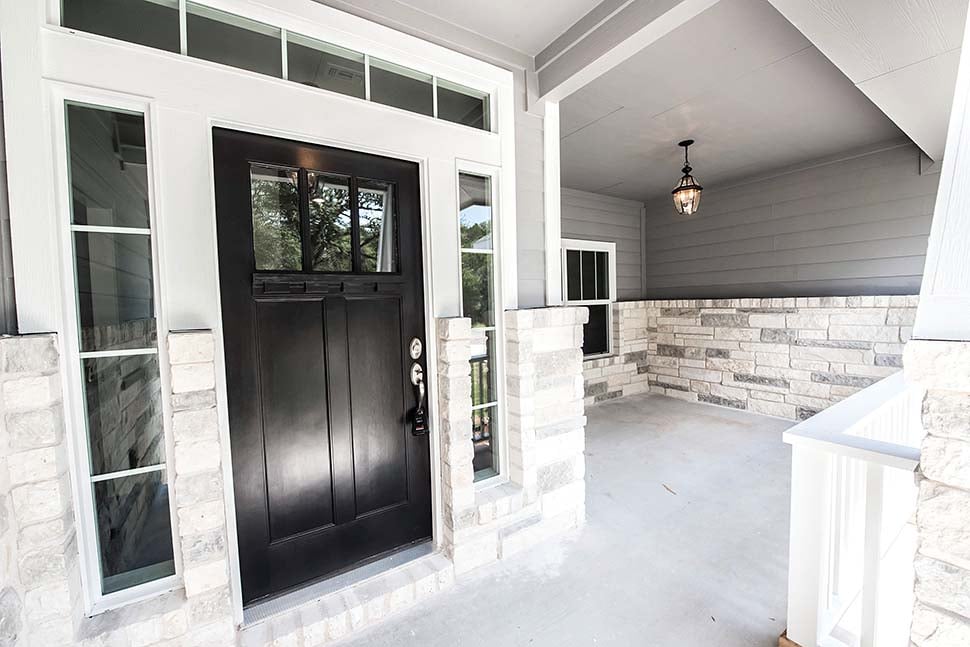 Craftsman Plan with 2407 Sq. Ft., 3 Bedrooms, 3 Bathrooms, 2 Car Garage Picture 4