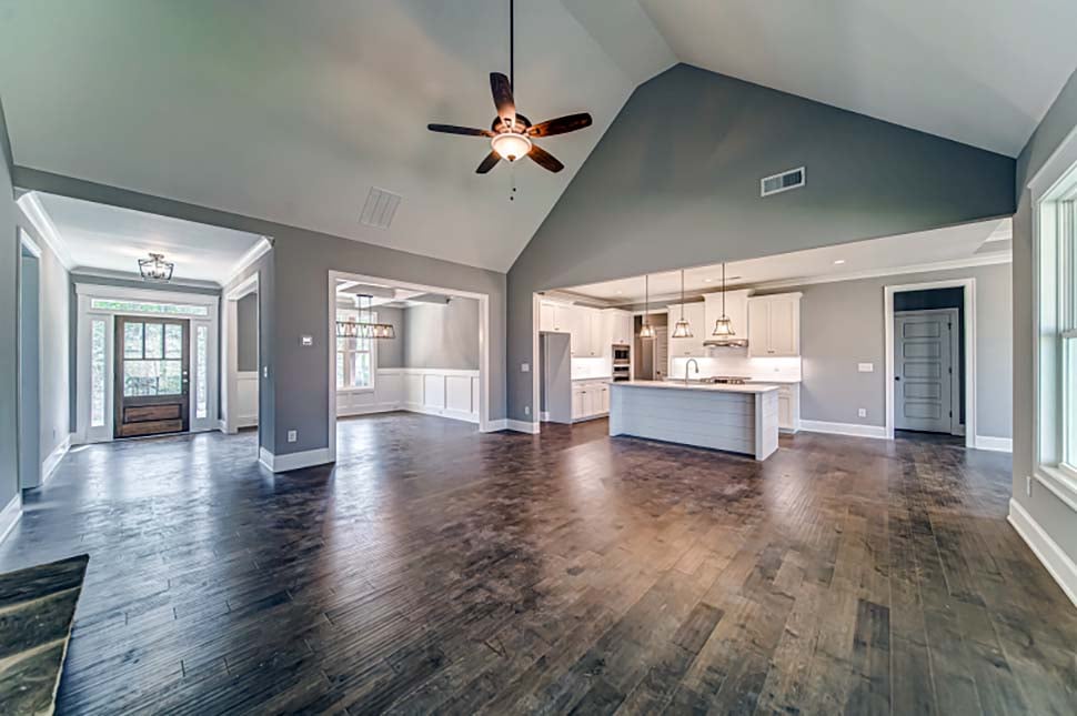 Country, Farmhouse, Traditional Plan with 3136 Sq. Ft., 5 Bedrooms, 5 Bathrooms, 3 Car Garage Picture 4