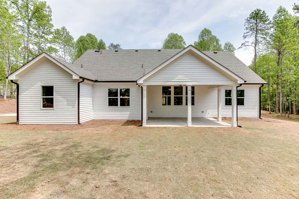 Cottage, Country, Farmhouse, Traditional Plan with 2030 Sq. Ft., 4 Bedrooms, 4 Bathrooms, 2 Car Garage Picture 8