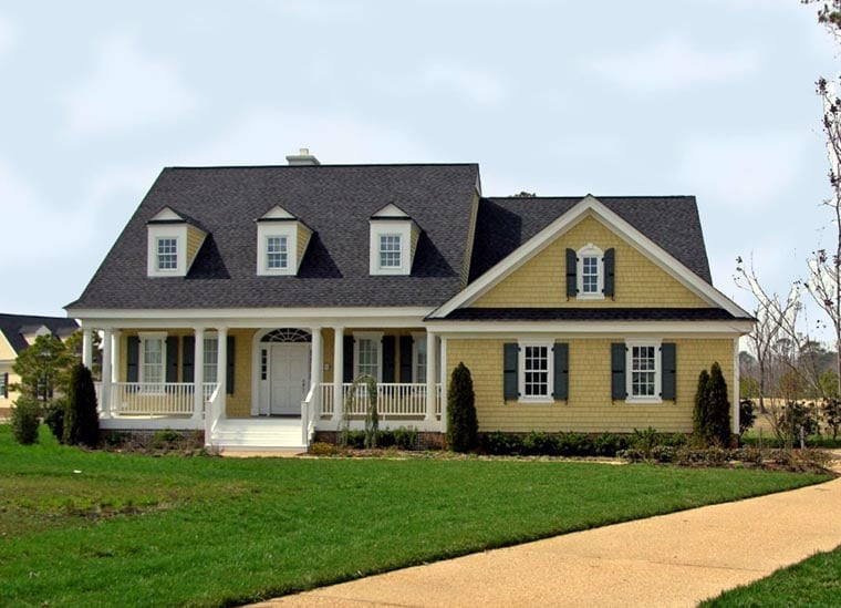 Colonial, Cottage, Country, Southern Plan with 2272 Sq. Ft., 4 Bedrooms, 4 Bathrooms, 2 Car Garage Picture 6