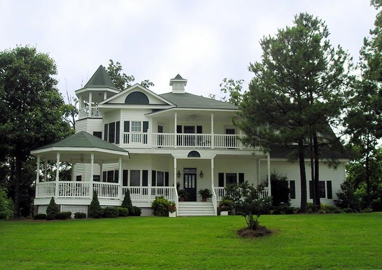 Farmhouse, Southern, Victorian Plan with 3131 Sq. Ft., 4 Bedrooms, 4 Bathrooms, 2 Car Garage Picture 5