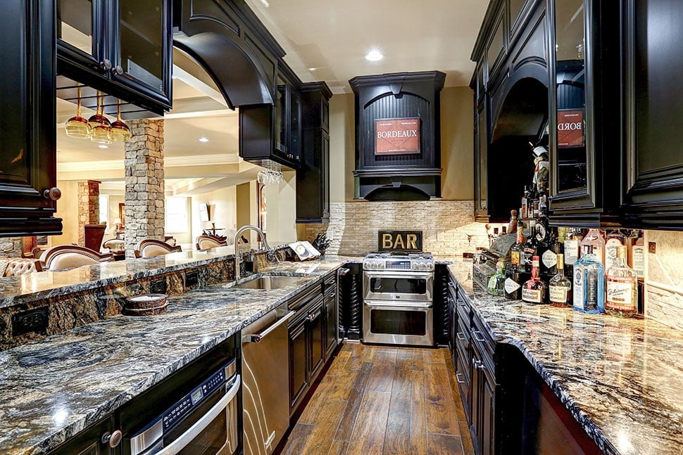 Craftsman, New American Style, Ranch, Tuscan Plan with 3480 Sq. Ft., 3 Bedrooms, 4 Bathrooms, 3 Car Garage Picture 36