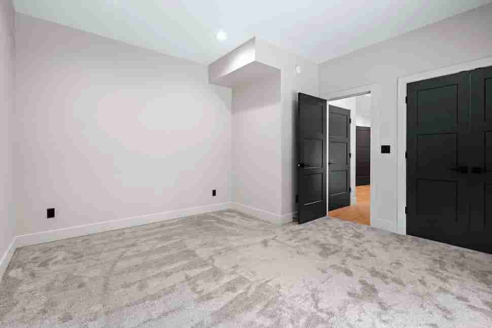 Gallery Picture 16