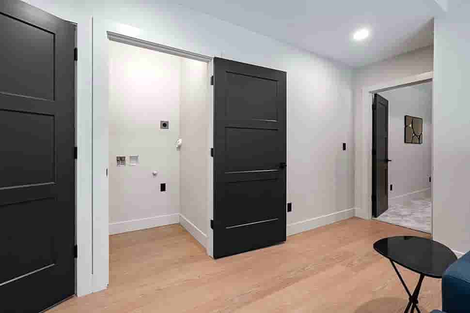 Gallery Picture 9
