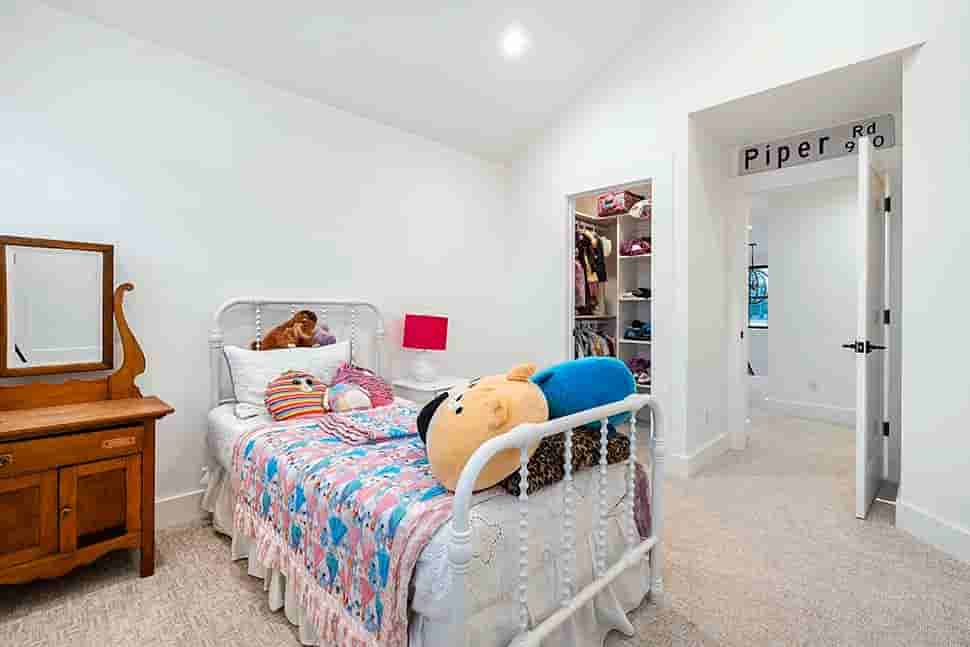 Gallery Picture 42