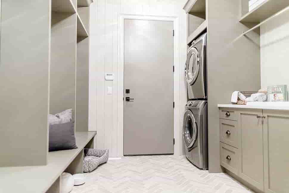 Gallery Picture 10